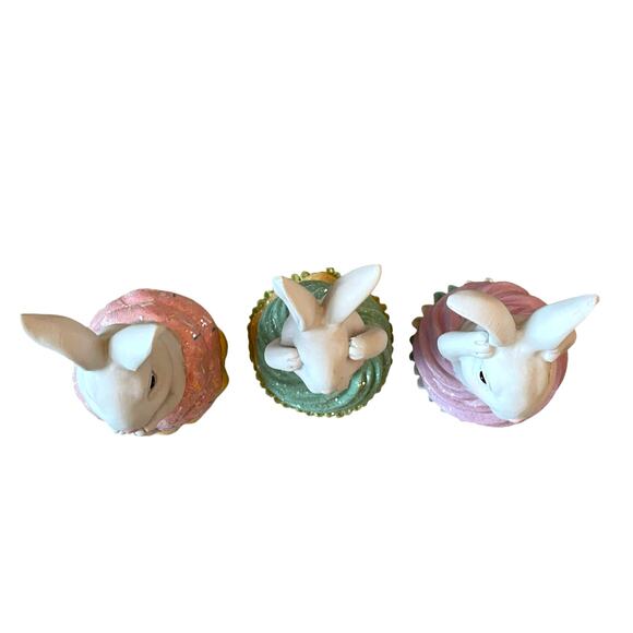 Sweet Treats Easter Cupcakes Pastel Bunny Rabbit Decor Set of 3 New - Picture 8 of 15